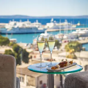 https://luxe-hotel.splithotels.org